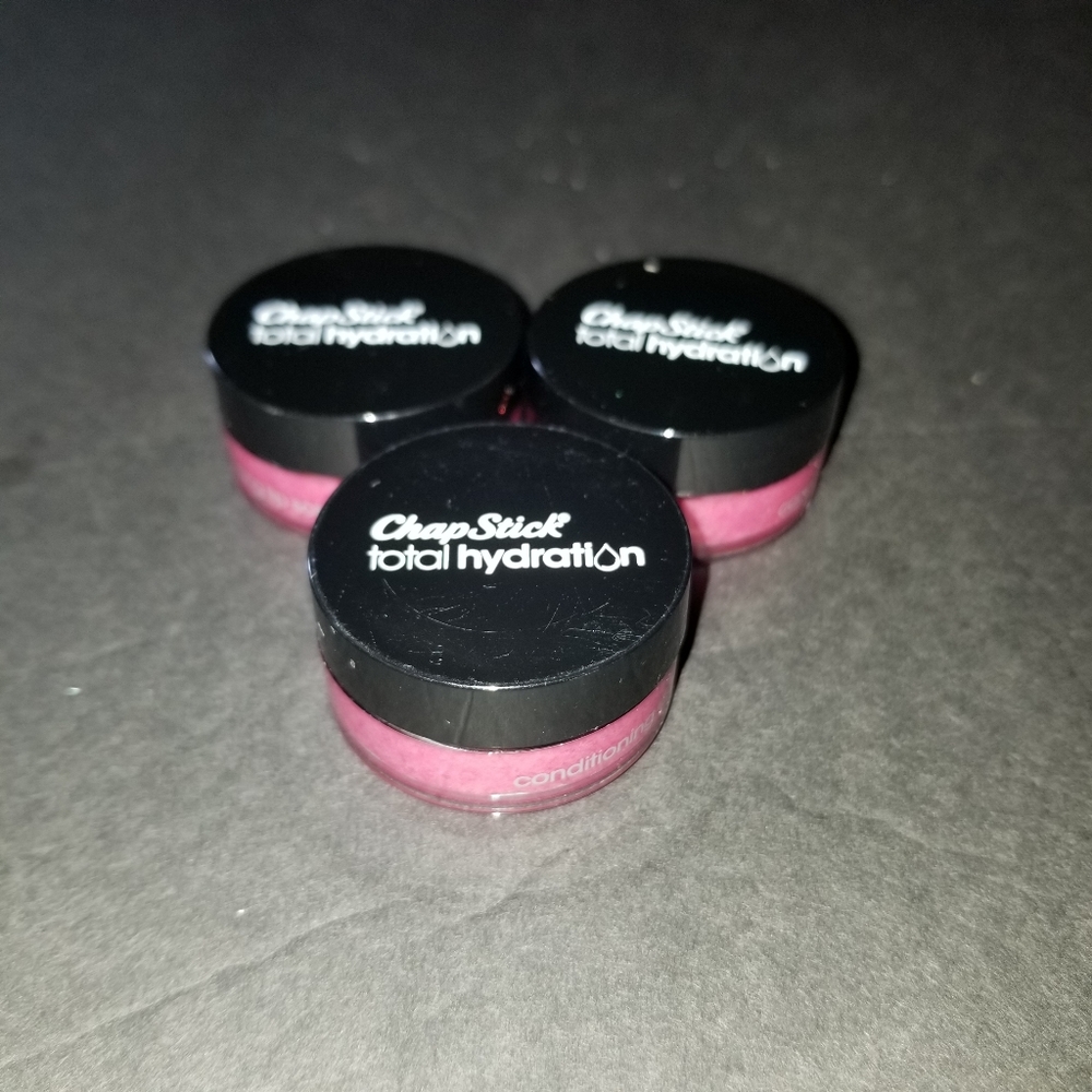 ChapStick Total Hydration lip scrub